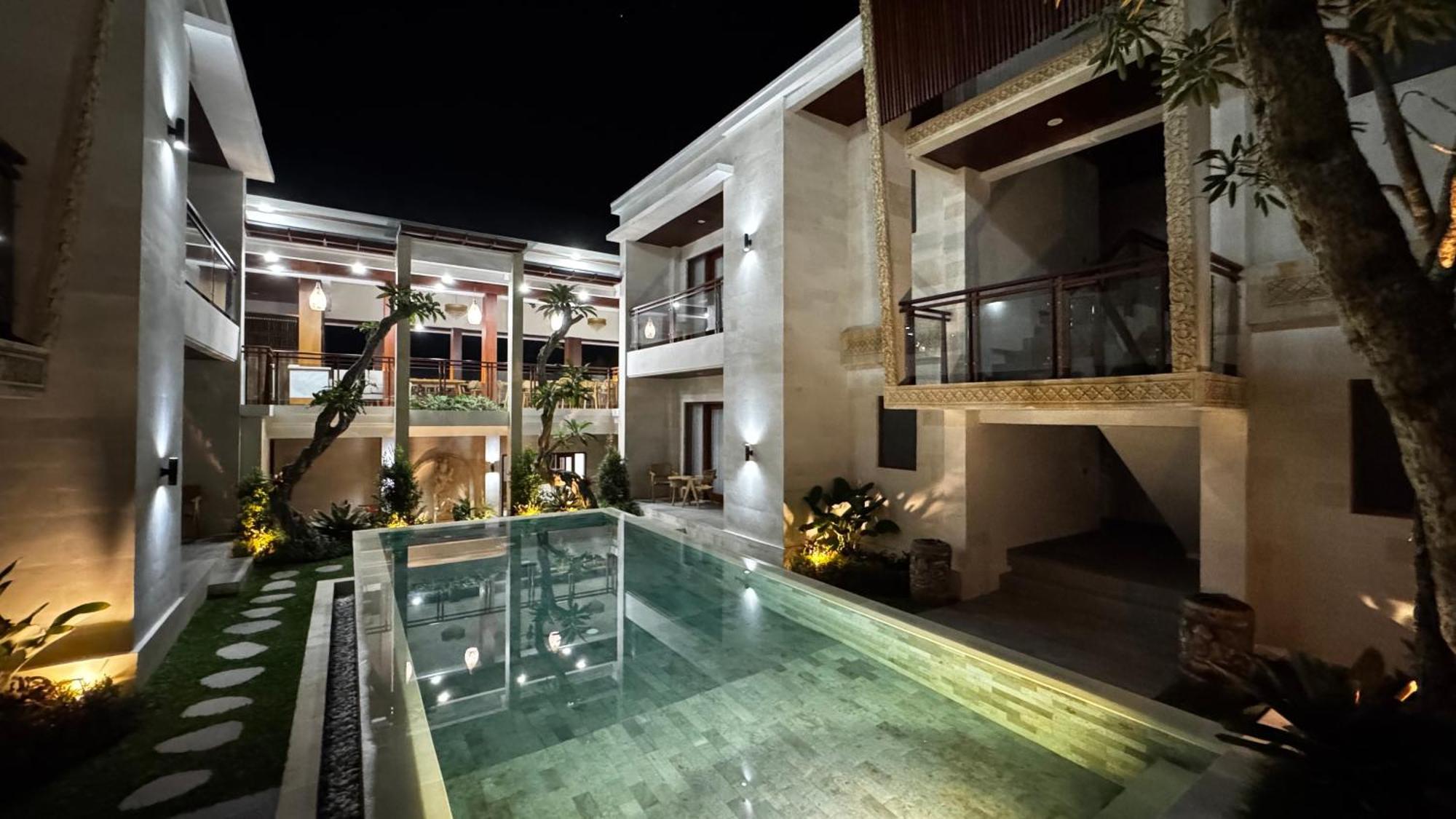 Hotel Saraswati 4*
